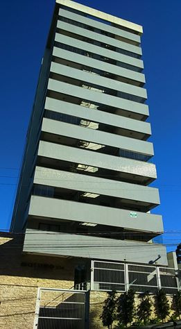 Apartamentos - 2 Dorm.<br />Nossa Senhora de Lourdes<br />Caxias do Sul<br /><br />APARTAMENTO COM 2 DORMITÓRIOS, SENDO 1 SUÍTE, AMPLO ESTAR/JANTAR, LAVANDERIA, CHURRASQUEIRA, VISTA PANORÂMICA, 2 VAGAS DE GARAGEM. PRÉDIO COM ELEVADOR, PORTARIA 24H E SALÃO DE FESTAS. EXCELENTE ACAMPAMENTO. 0-0