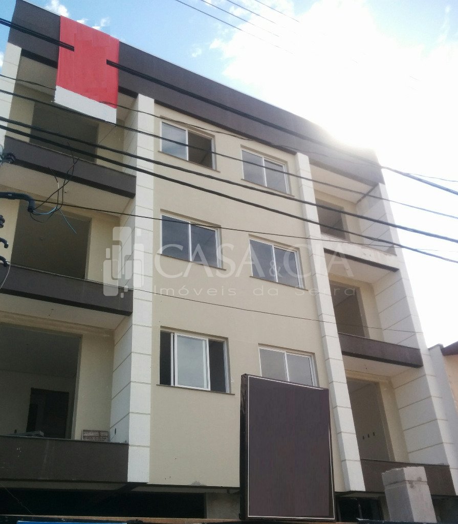 Apartamentos - 2 Dorm.<br />Petrópolis<br />Caxias do Sul<br /><br />APARTAMENTOS LOCALIZADOS A POUCOS METROS DA UCS, EM REGIÃO NOBRE DA CIDADE, COM 02 DORMITÓRIOS, SALA DE ESTAR E JANTAR, AMPLA SACADA, BANHEIRO SOCIAL, PISO LAMINADO E CERÂMICO, REBAIXE DE GESSO LISO EM TODO O APARTAMENTO, MASSA CORRIDA NAS PAREDES INTERNAS, ESPERA PARA ÁGUA QUENTE, GÁS CENTRAL ENCANADO, 01 VAGA DE GARAGEM, SACADAS COM GUARDA CORPO EM VIDRO. CONSULTE OPÇÃO COM TERRAÇO.