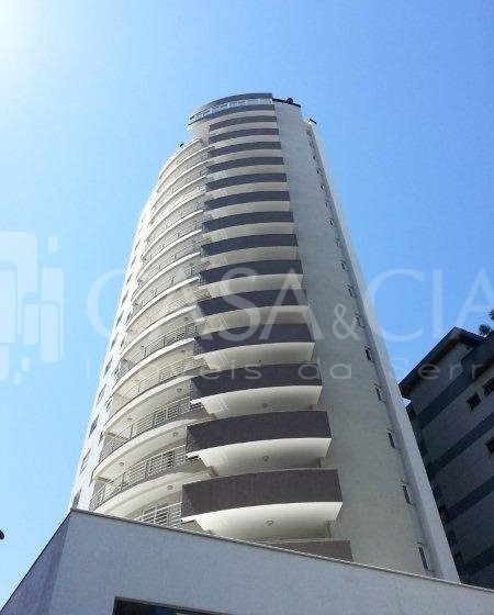 Apartamentos - 3 Dorm.<br />Sao Pelegrino<br />Caxias do Sul<br /><br />EXCELENTE APARTAMENTO CLASSE EM SÃO PELEGRINO, 1 APARTAMENTO POR ANDAR, 3 SUÍTES, SENDO 1 COM CLOSET E HIDROMASSAGEM, AMPLA SALA COM SACADA, WEB SPACE, LAVABO, COZINHA, ÁREA DE SERVIÇO COM SACADA E BANHEIRO AUXILIAR, CHURRASQUEIRA, HALL DE ENTRADA E SALÃO DE FESTAS MOBILIADOS E DECORADOS, APARTAMENTO PARA ZELADOR, GUARITA DE SEGURANÇA, ESQUADRIAS EM PVC, ESPERA PARA ÁGUA QUENTE E CALEFAÇÃO E 3 VAGAS DE GARAGEM. VALE A PENA CONFERIR!