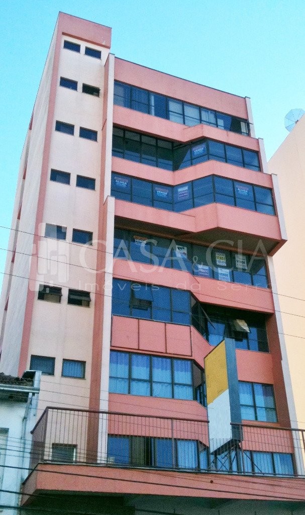 Salas Comerciais<br />Centro<br />Caxias do Sul<br /><br />SALAS COMERCIAIS BEM NO CENTRO DE CAXIAS, COM ÁREA PRIVATIVA DE 45M Á 61M A PARTIR DE R$187.000,00! EXCELENTE INVESTIMENTO! 0-0