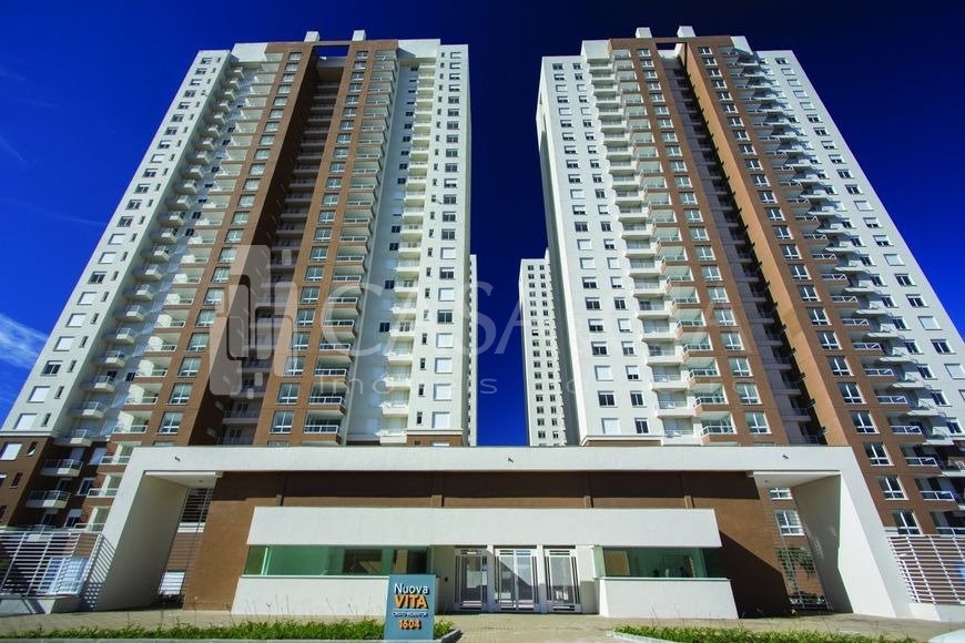 Apartamentos - 3 Dorm.<br />Cristo Redentor<br />Caxias do Sul<br /><br />APARTAMENTO LOCALIZADO EM REGIÃO NOBRE DA CIDADE COM 03 DORMITÓRIOS - SENDO 01 SUÍTE, BANHEIRO SOCIAL, LAVABO, COZINHA, ÁREA DE SERVIÇO, SALA DE ESTAR E JANTAR, SACADA, 2 VAGAS DE GARAGEM, INFRAESTRUTURA DO PRÉDIO: SALÃO DE FESTAS ADULTO, SALÃO DE FESTAS INFANTIL, ESPAÇO GOURMET, ATELIER, BRINQUEDOTECA, PLAYGROUND AVENTURA, SPA, ADEGA, ESPAÇO MULHER (BELEZA), CAMPO DE FUTEBOL, PISCINA COBERTA COM DECK, FITNESS (ACADEMIA), GARAGE BAND (ESTÚDIO), LOUNGE (SALA DE JOGOS), SEGURANÇA E PORTARIA 24H.