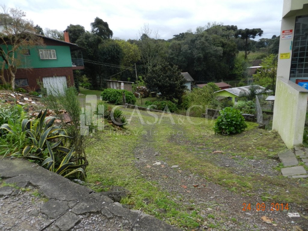 Terrenos<br />Ana Rech<br />Caxias do Sul<br /><br />ÓTIMO TERRENO COM 754,52 M, LOCALIZADO NA AVENIDA PRINCIPAL DE ANA RECH. EXCELENTE PONTO COMERCIAL.